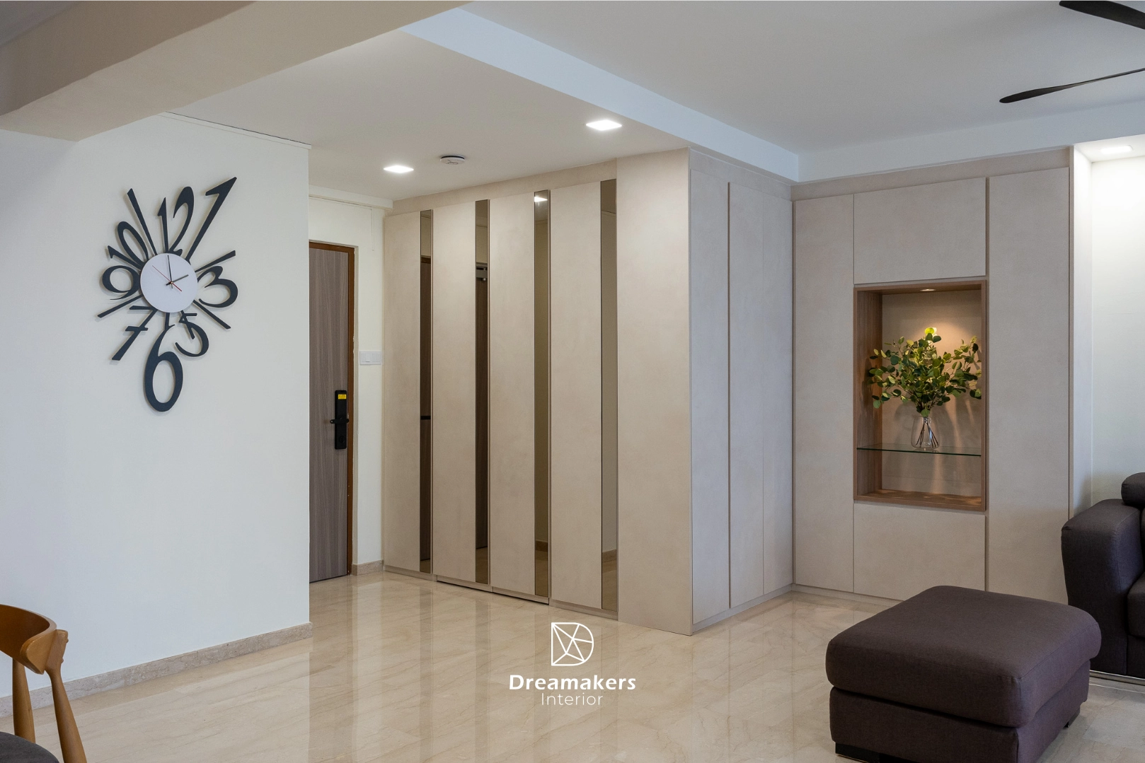 Warm minimalist living room in a 5-room resale flat at 150 Mei Ling Street, Queenstown