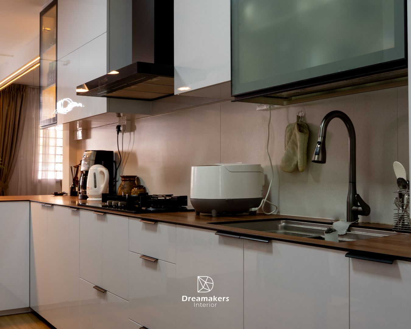 White gloss kitchen cabinetry in a 4-room resale renovation, Lengkong Tiga